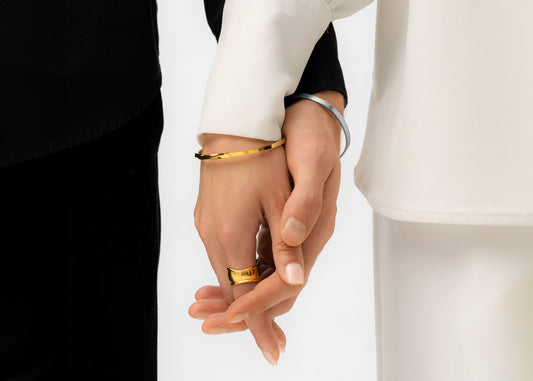 大人カップルにおすすめ!つけっぱなしできるペアブレスレットの選び方と人気ランキング