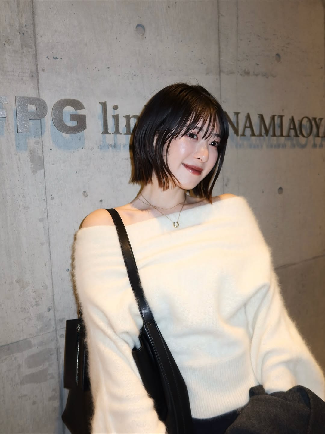 ぬくもりの中で光る、ホースシューのやわらかな輝き。