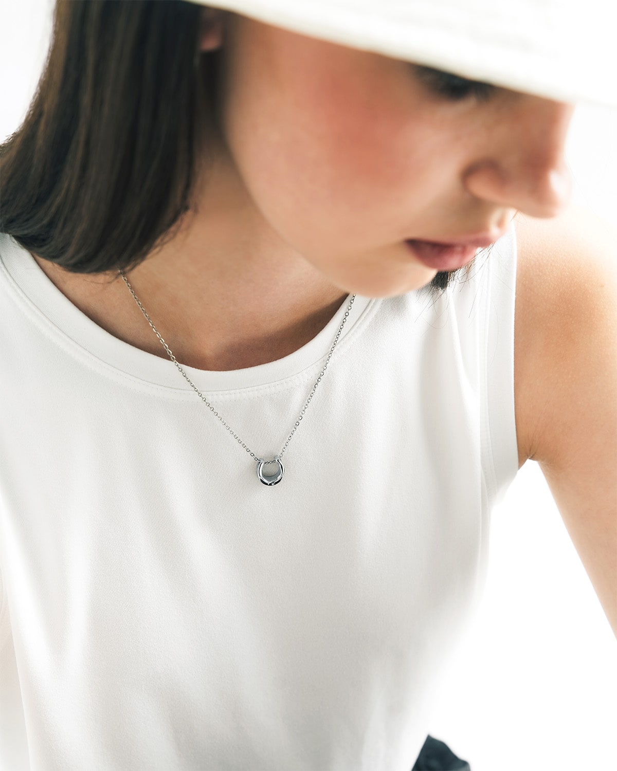 ホースシューネックレスレディース