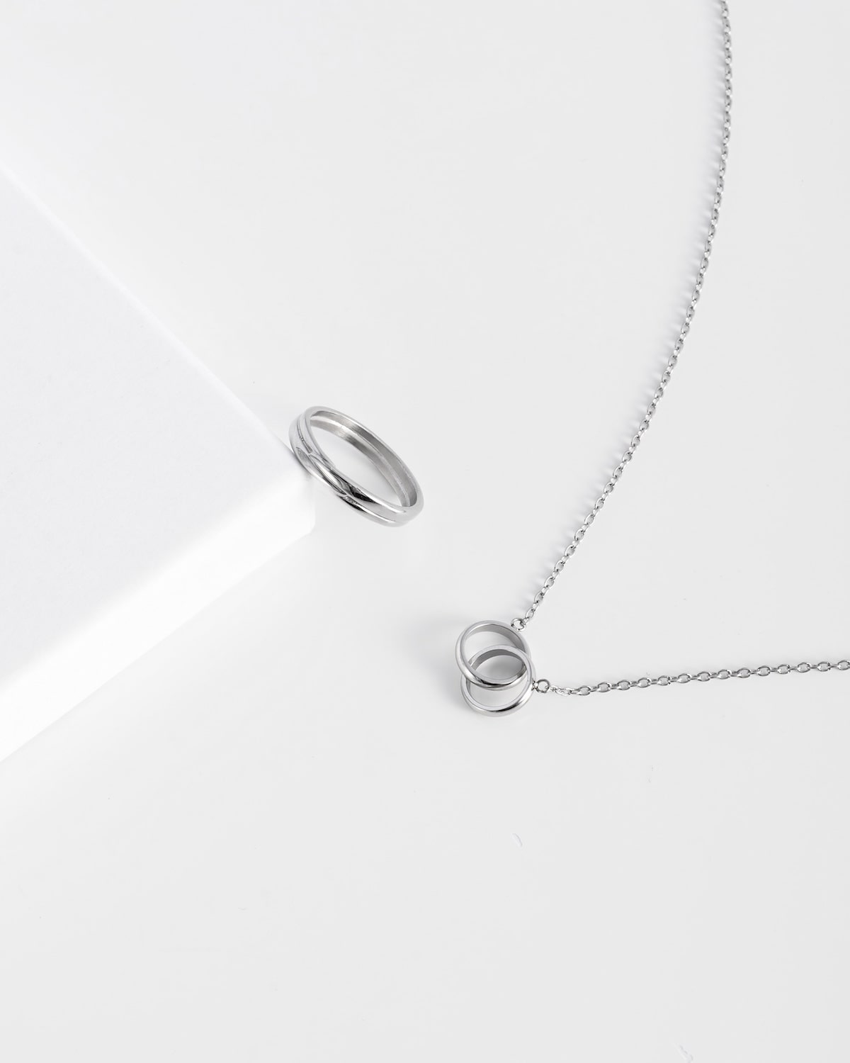 シルバーネックレス可愛い