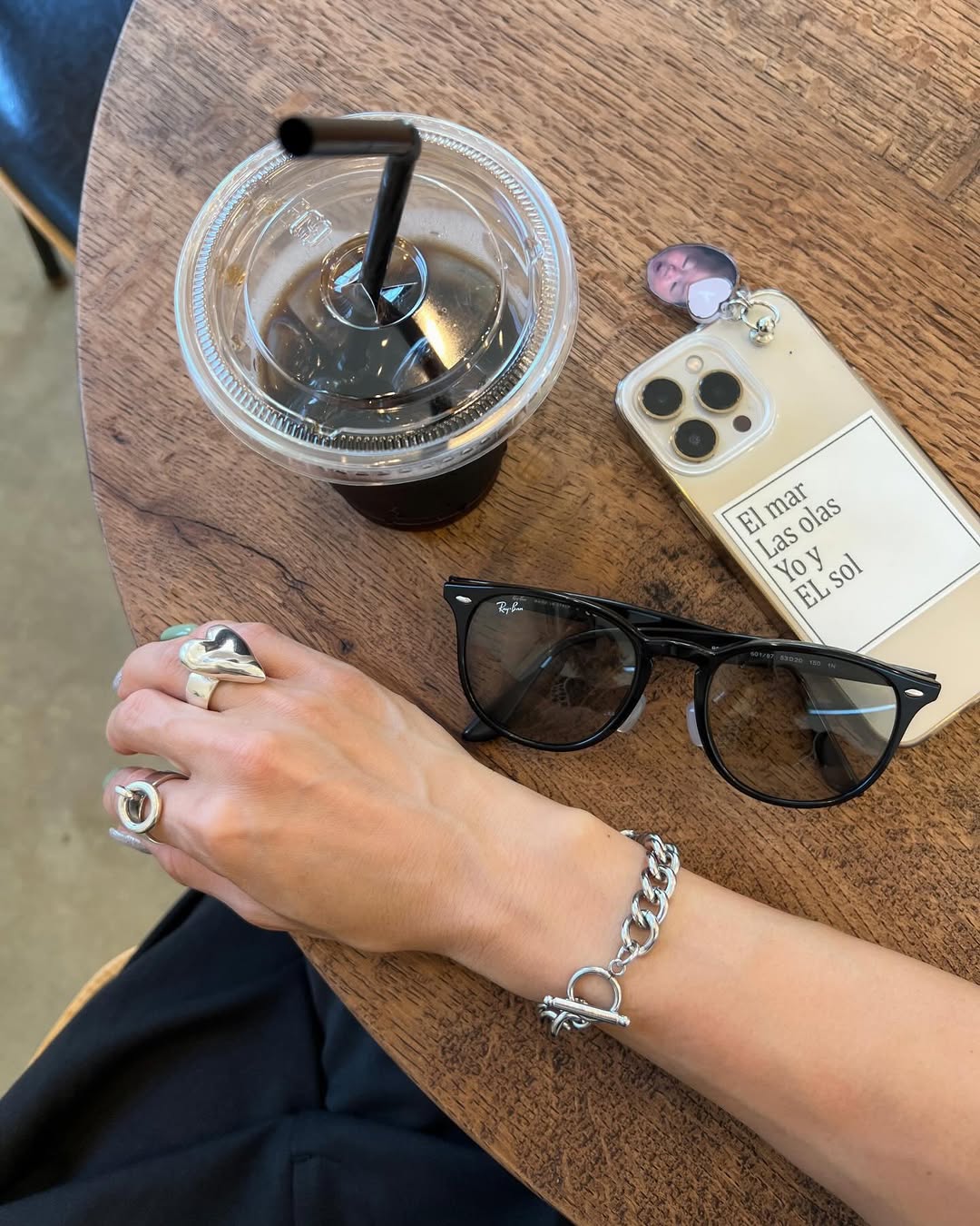 Flat chain braceletスタイル着画