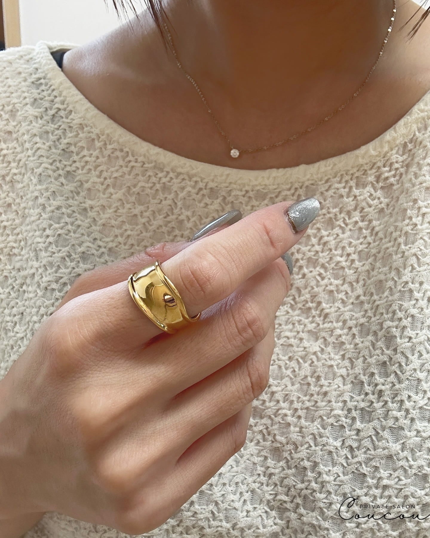 つけるだけで気分が上がる、存在感のあるリング。