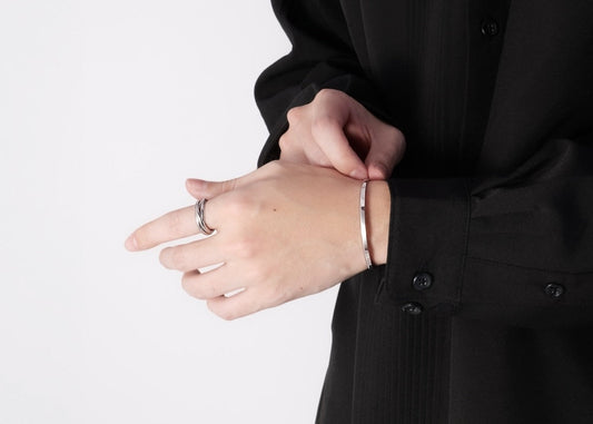 誕生日や記念日、特別な日に大切な男性への贈り物としてのアクセサリー♪