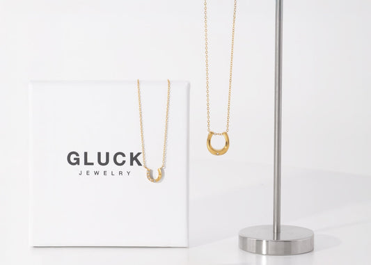 彼女が喜ぶネックレス｜プレゼントで笑顔を引き出す選び方の秘訣