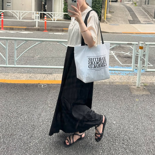 シンプルだけど地味じゃない。大人の“抜け感アクセ”