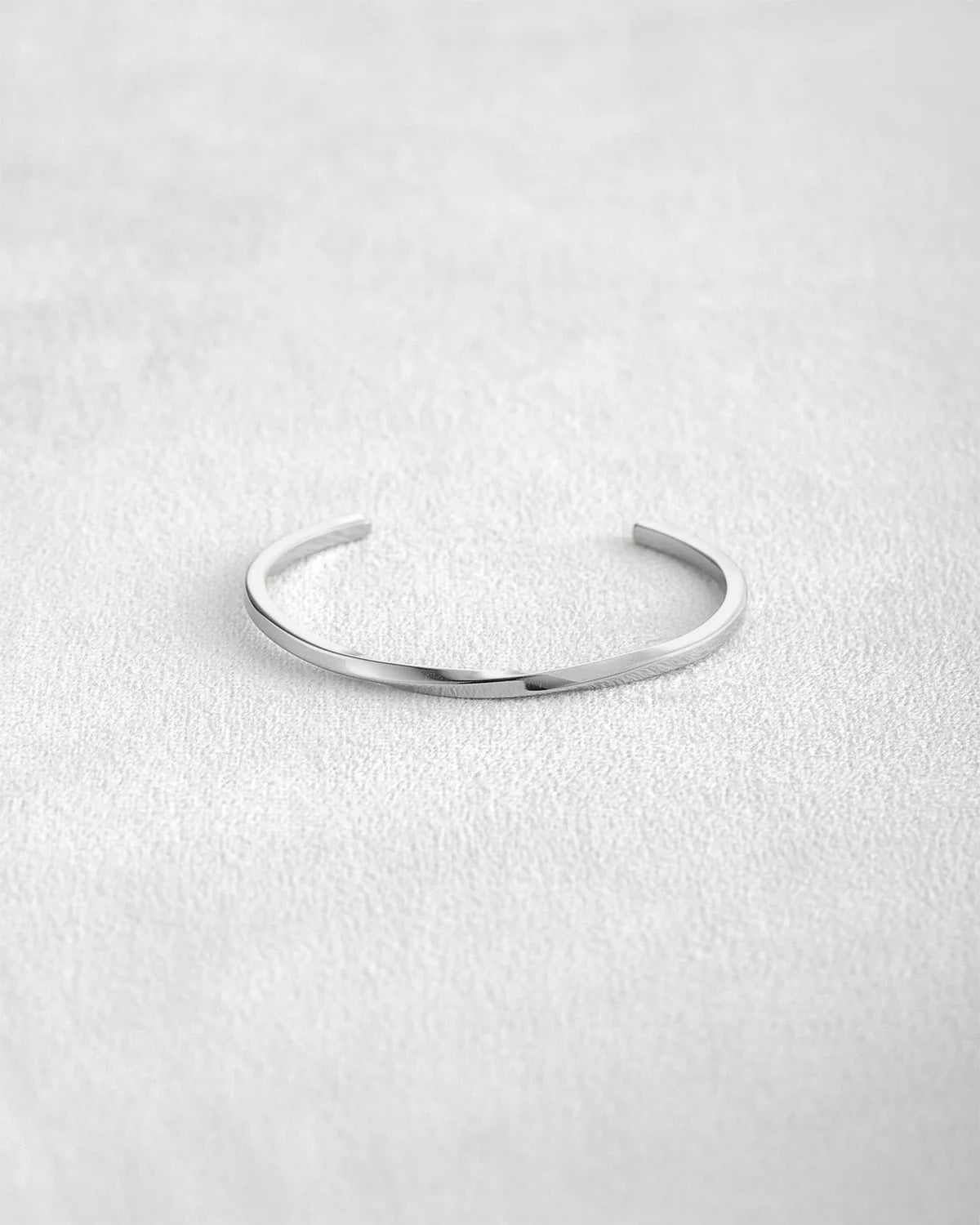 Twist bangle シルバーブレスレット画像