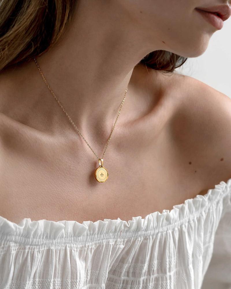 Coin necklace SPD 着用イメージ