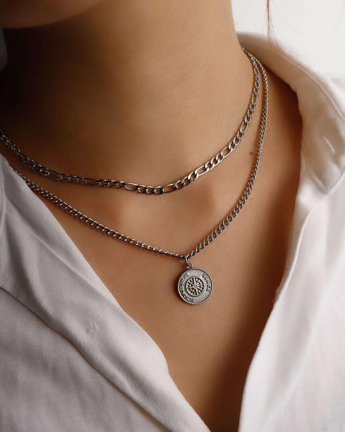 フィガロチェーンネックレス 立体感 おしゃれ ミックス