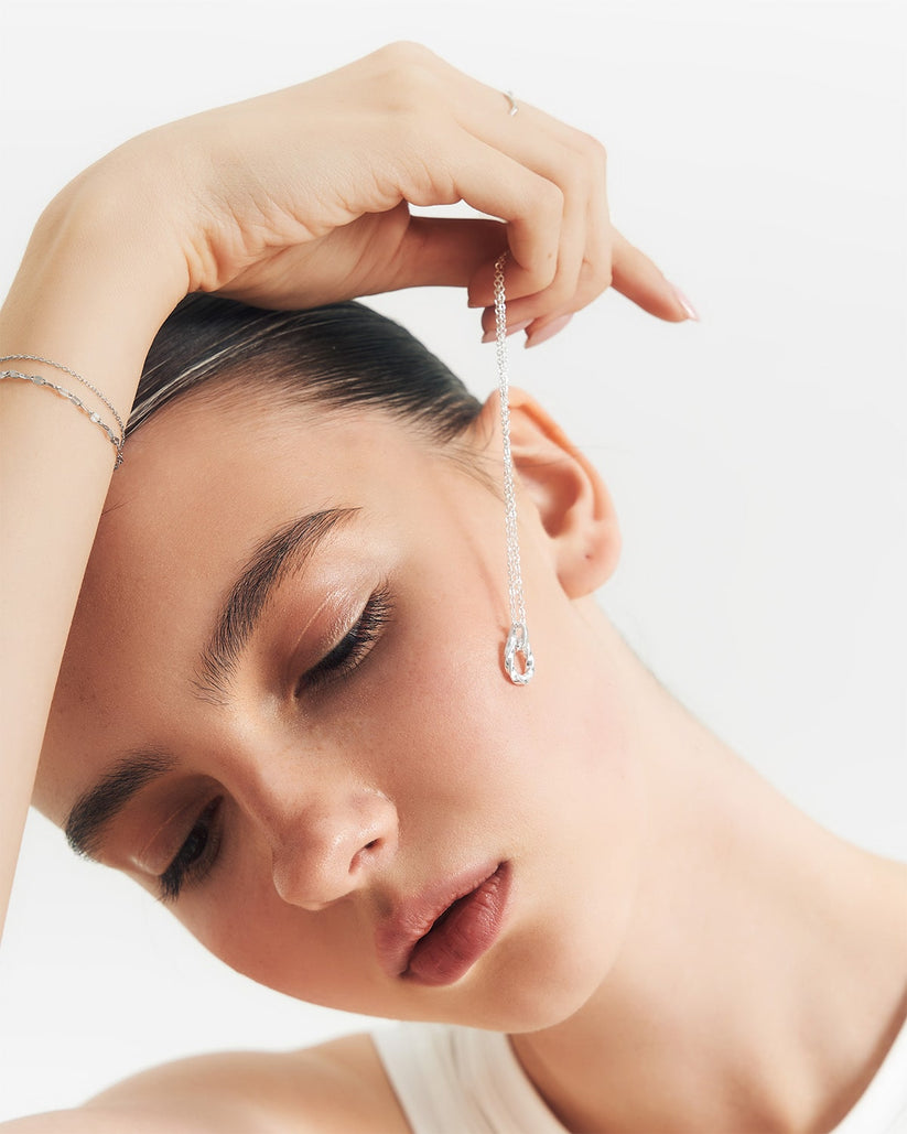 Twist Horseshoe Necklace, 上品, デザイン