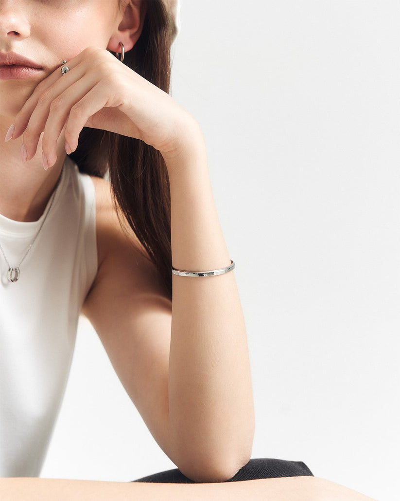 Craft Bangle 丁寧な質感のシンプルバングル