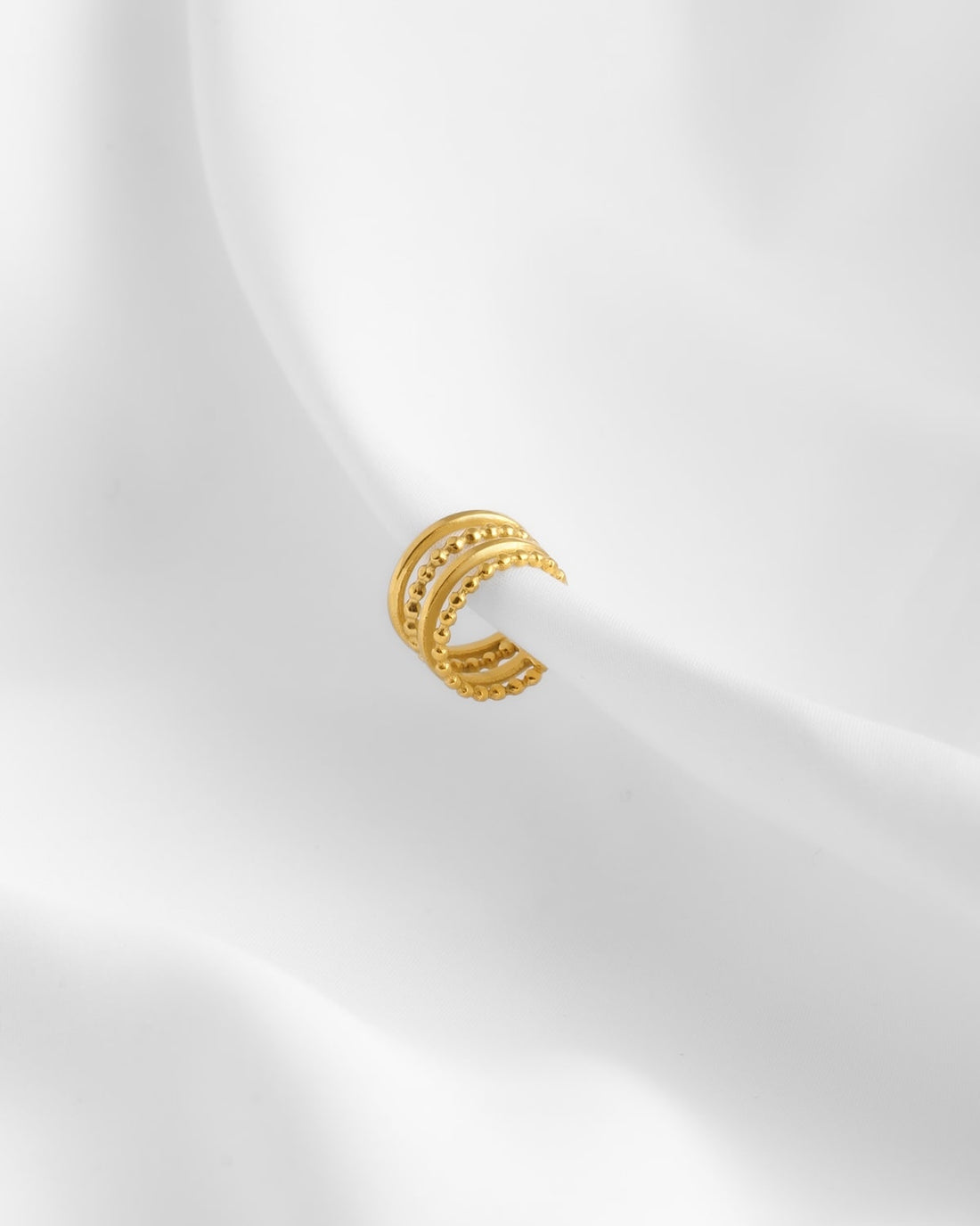 Aura Ear Cuff | エアリー, 上品, 高級感