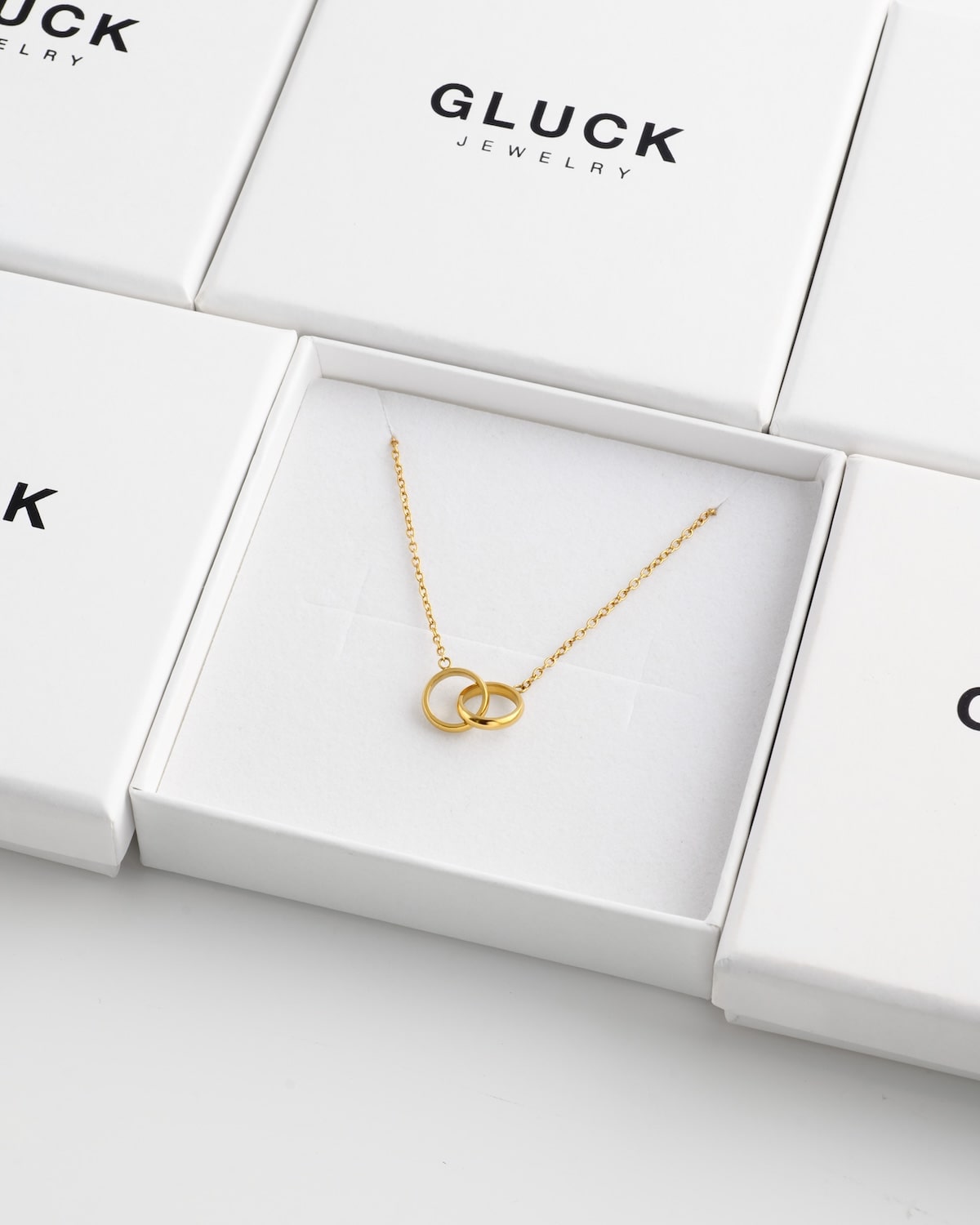 Lumine ring necklace 光をまとったリングモチーフのネックレス