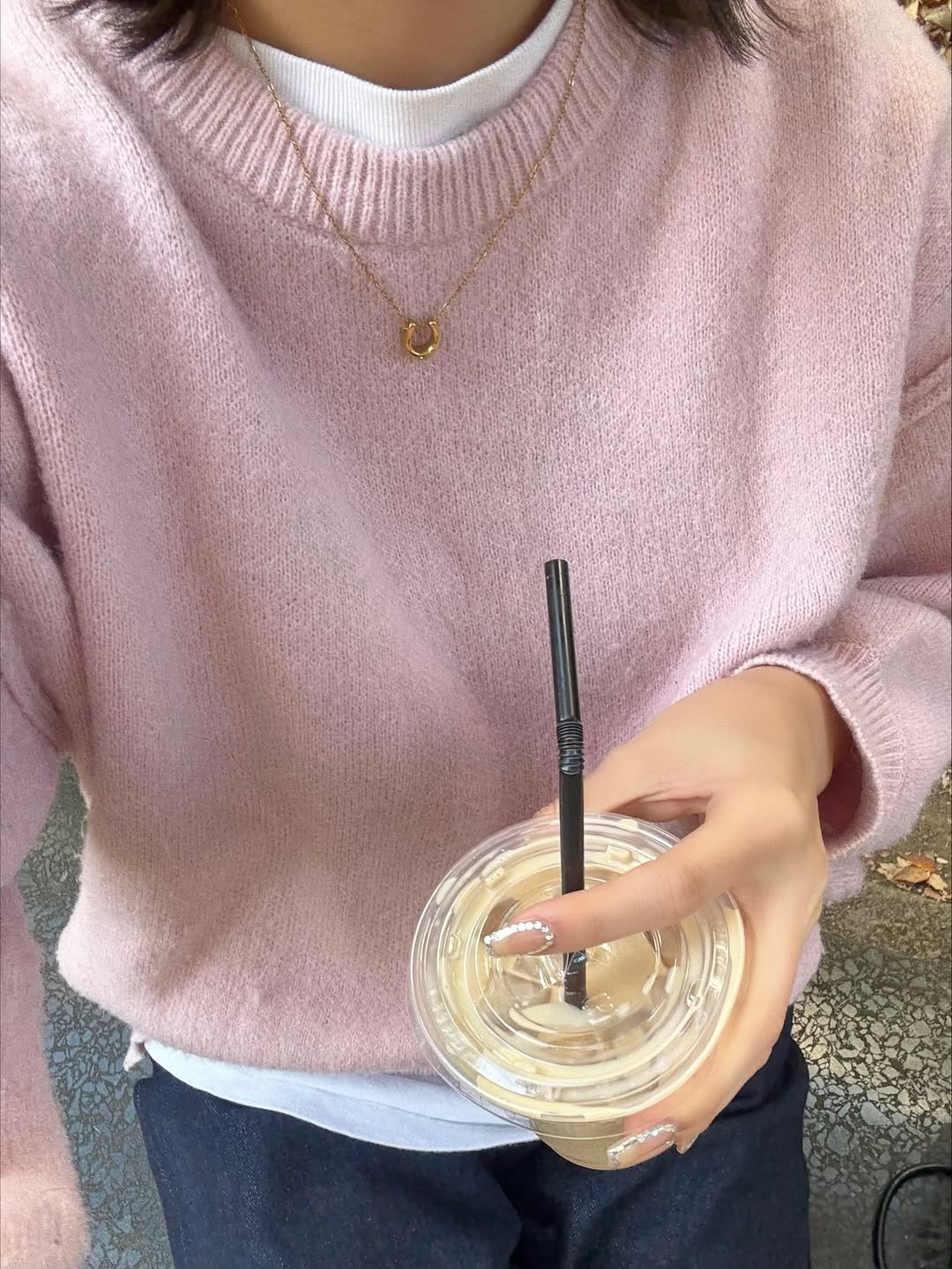 ホースシューネックレス着用画像